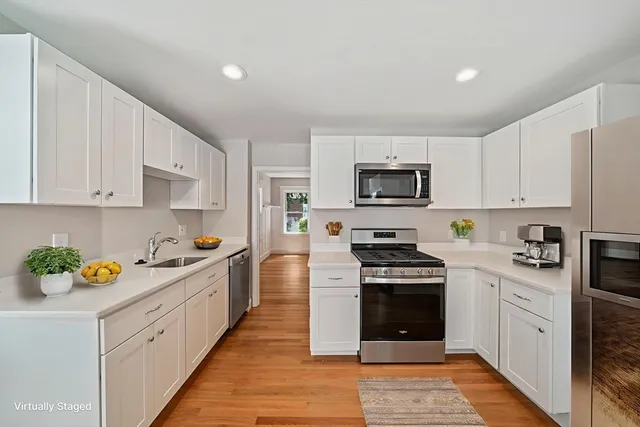 $999,890 | 84 Blue Hills Parkway, Milton, MA 02186