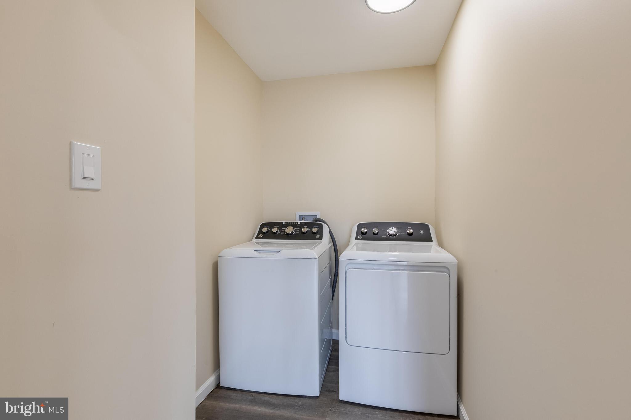 224 Hawk Trail Winchester, VA 22602 - Photo 11 of 29 a utility room with dryer and washer