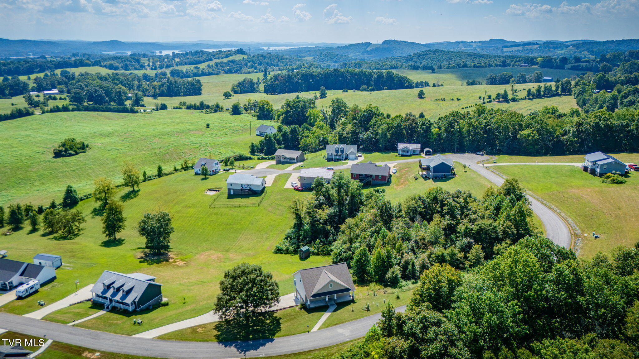 225 Pleasant Ridge Lane Bean Station, TN 37708 - Photo 40 of 44 105