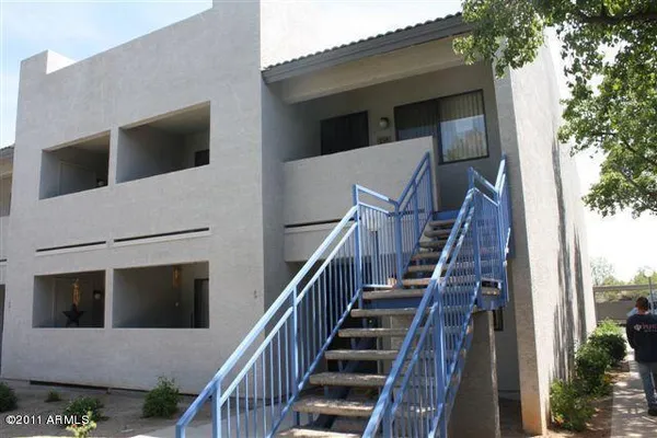 $1,350 | 3301 East Earll Drive, Unit 219, Phoenix, AZ 85018