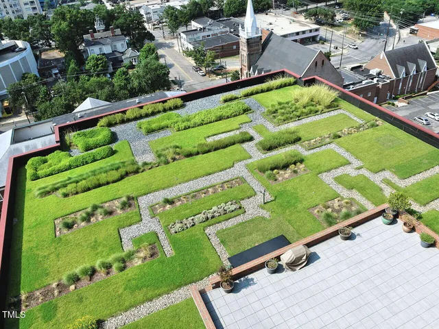 $699,900 | 122 North Harrington Street, Unit 725, Raleigh, NC 27603