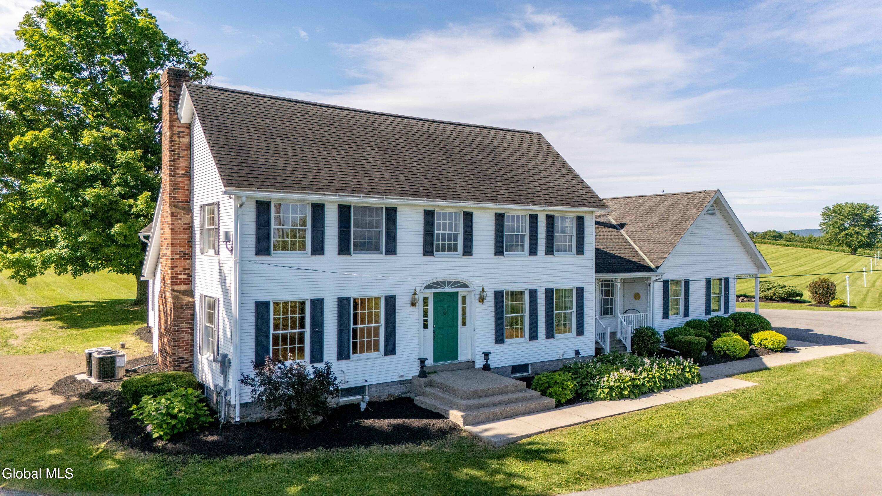 221 Denice Rd-90