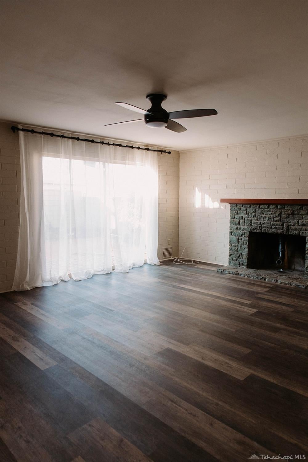 412 East F Street Tehachapi, CA 93561 - Photo 6 of 32 Gallery Image 6