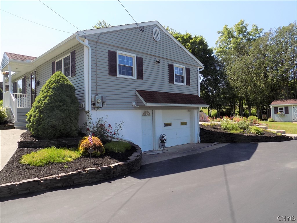 11 Township Road Whitestown, NY 13492 - Photo 3 of 25