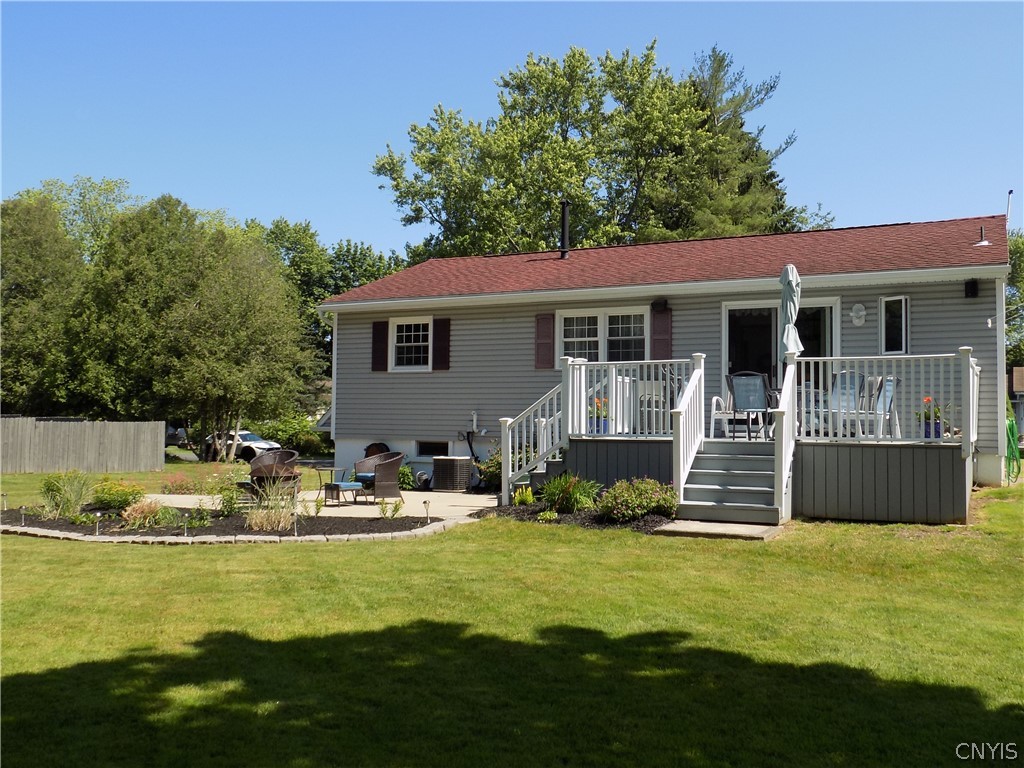 11 Township Road Whitestown, NY 13492 - Photo 4 of 25 https://nys.mlsmatrix.com/Matrix/MediaManager/Show