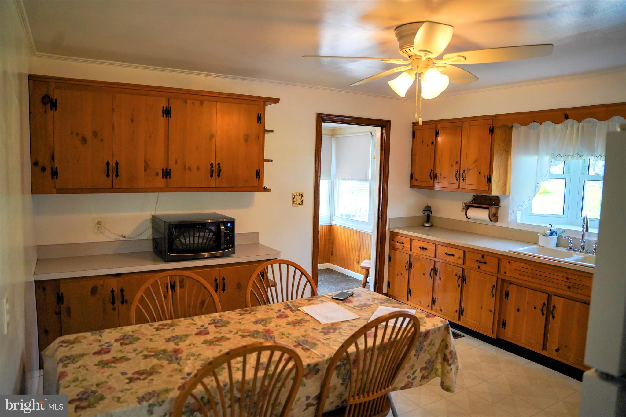 13548 Wilt Store Road Leesburg, VA 20176 - Photo 4 of 23 Plenty of Kitchen Storage