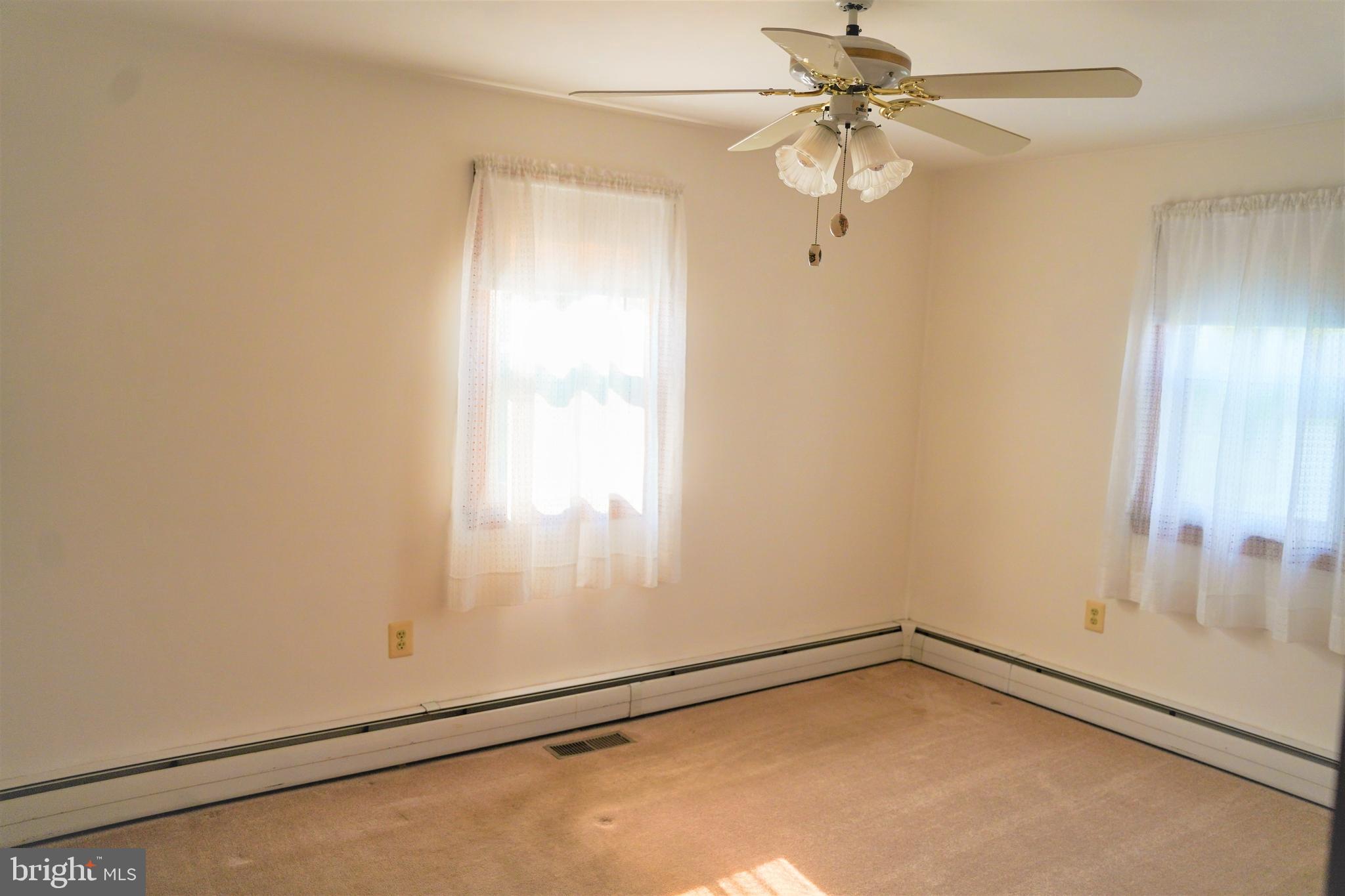 13548 Wilt Store Road Leesburg, VA 20176 - Photo 7 of 23 Main Level Bedroom 2
