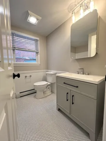 $3,000 | 156 Derby Street, Unit 3, Salem, MA 01970