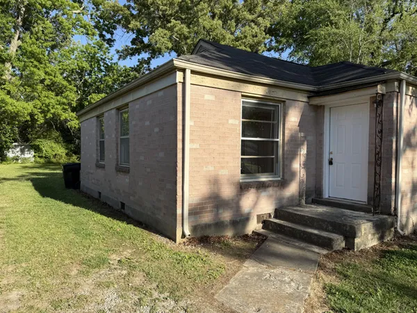 $1,250 | 714 Ridgelawn Place, Tullahoma, TN 37388