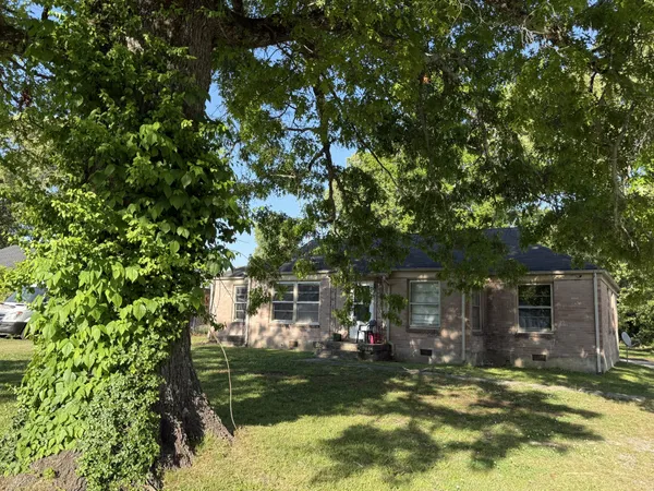 $1,250 | 714 Ridgelawn Place, Tullahoma, TN 37388
