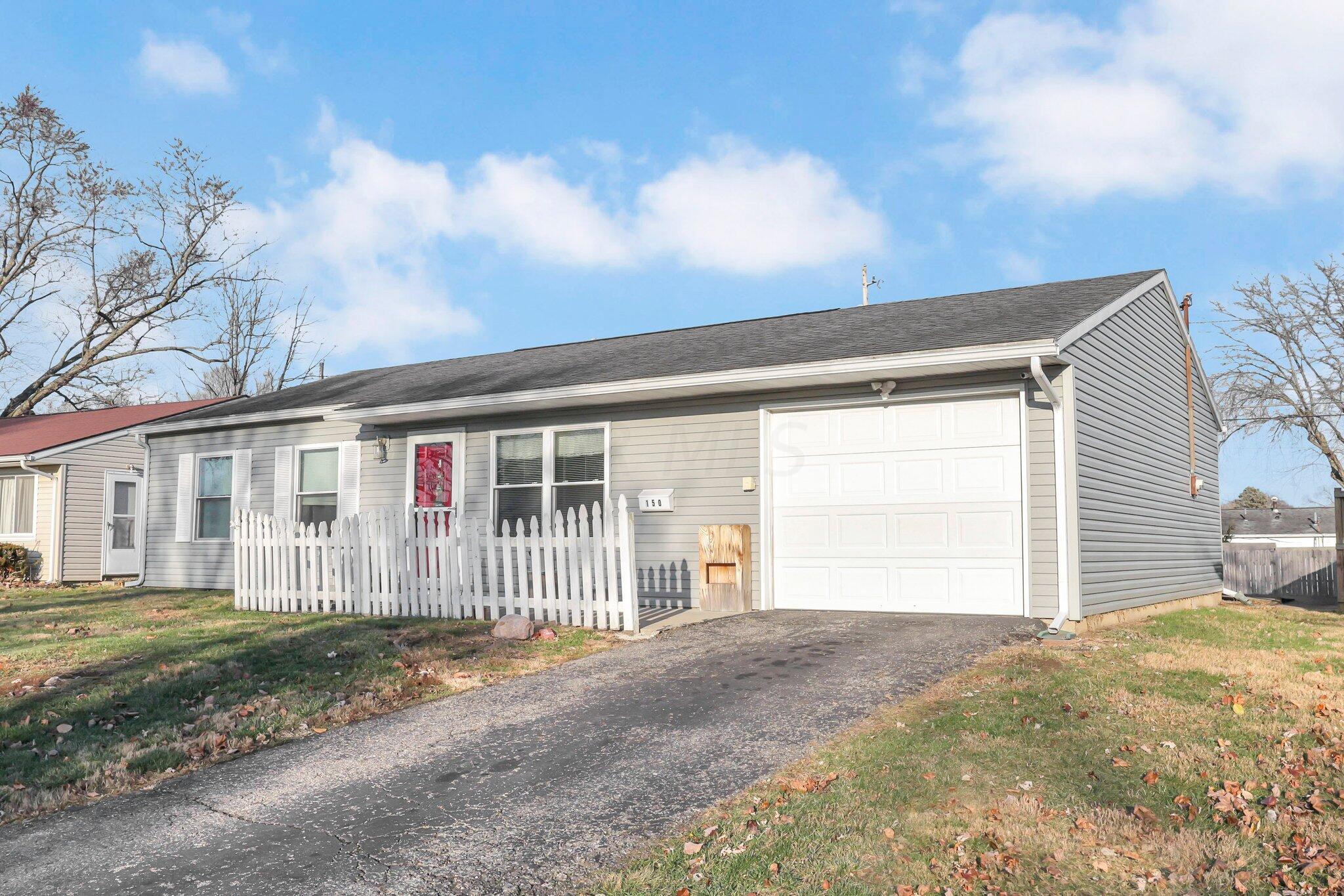 150 Putnam Road Heath, OH 43056 - Photo 2 of 15 5-web-or-mls-GR7A2716-1