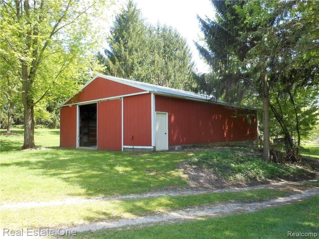 7092 East Holly Road Holly, MI 48442 - Photo 6 of 54 DSCN3213 (2).JPG