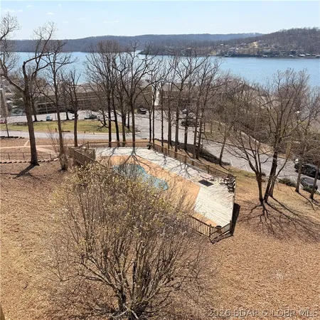$240,000 | 2500 Bay Point Lane, Unit 833, Osage Beach, MO 65065
