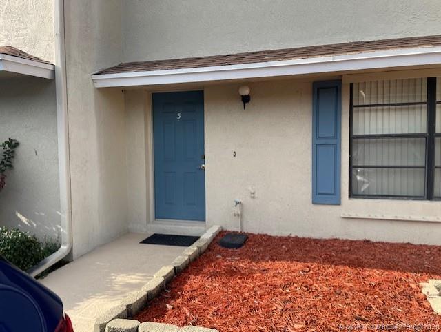 80 Southwest Blackburn Terrace, Unit 3 Stuart, FL 34997 - Photo 2 of 57
