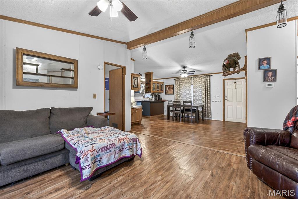 5390 Engledow Road De Soto, MO 63020 - Photo 3 of 28