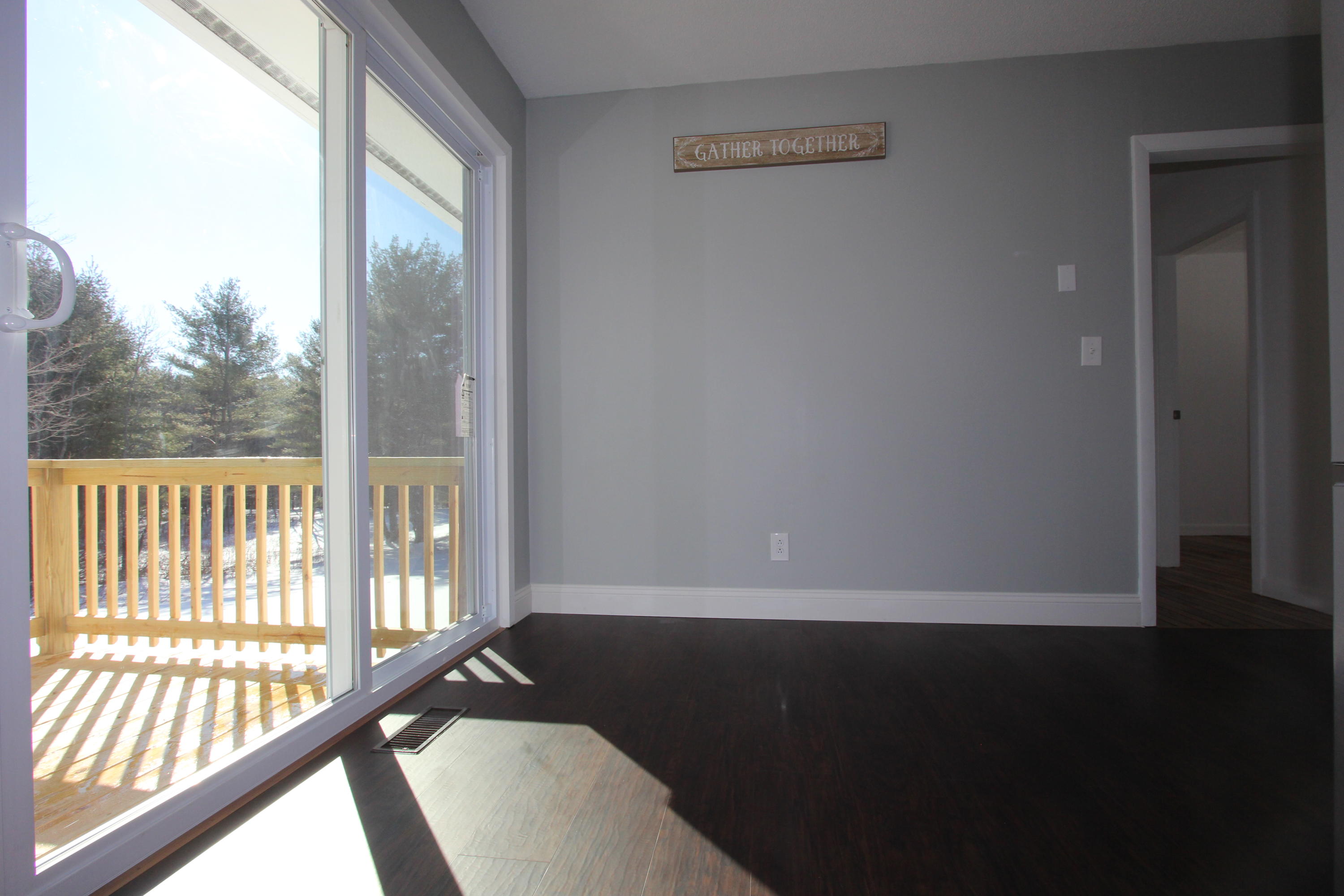 82 Lisbon Road Sabattus, ME 04280 - Photo 3 of 38 Dining area