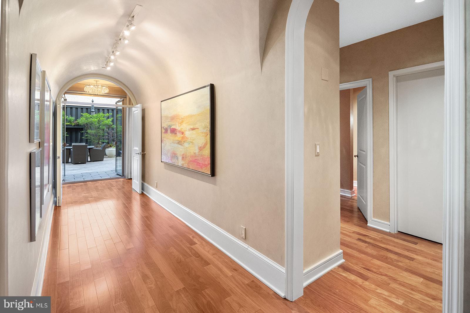 110 South Front Street, Unit 200 Philadelphia, PA 19106 - Photo 20 of 59