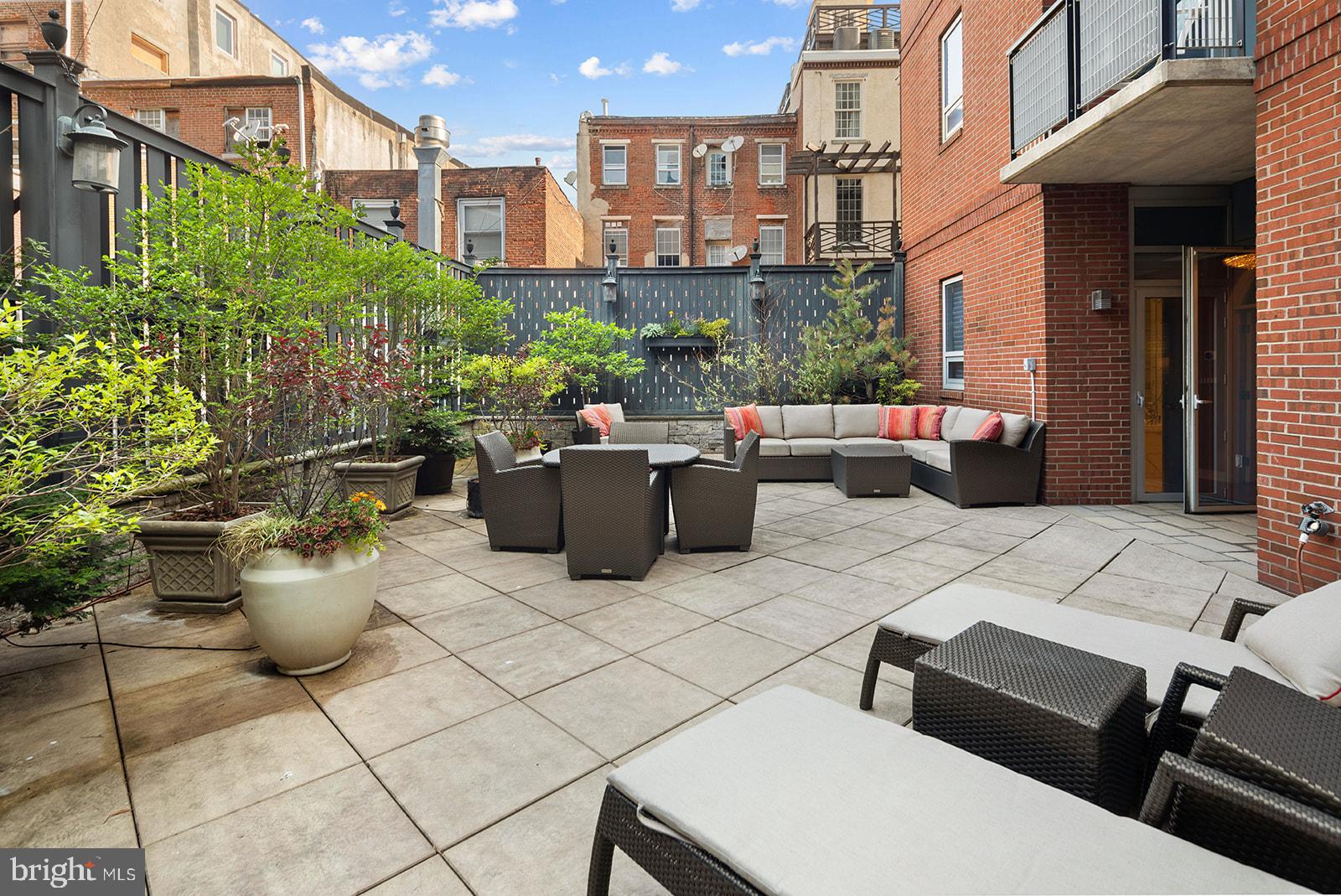110 South Front Street, Unit 200 Philadelphia, PA 19106 - Photo 23 of 59