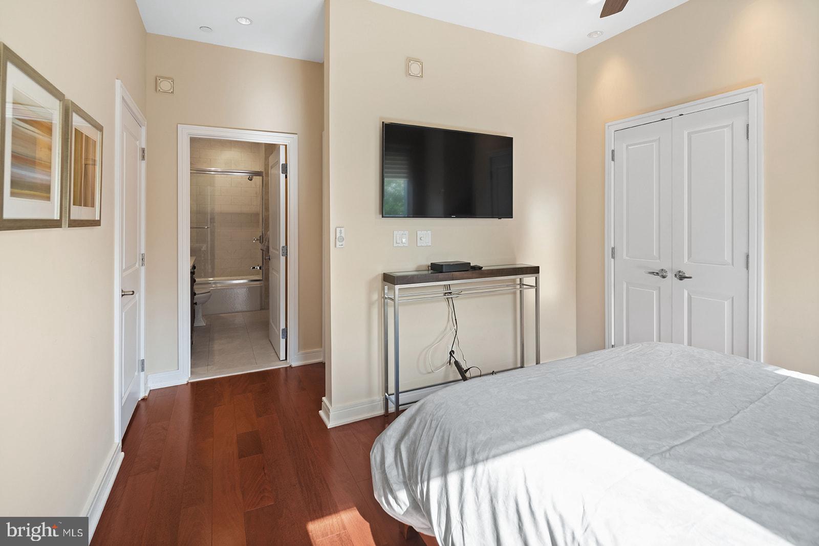110 South Front Street, Unit 200 Philadelphia, PA 19106 - Photo 42 of 59