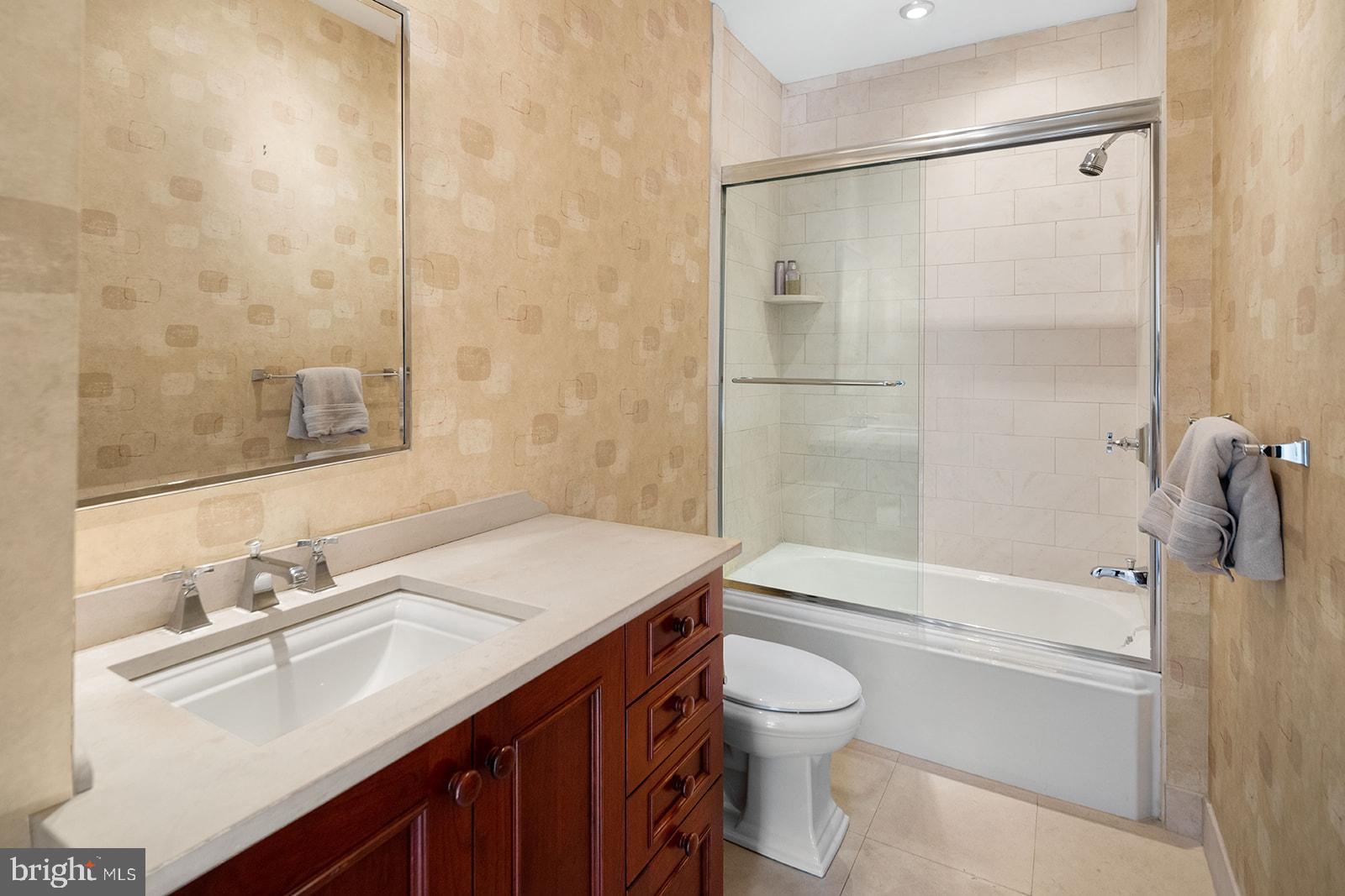 110 South Front Street, Unit 200 Philadelphia, PA 19106 - Photo 44 of 59