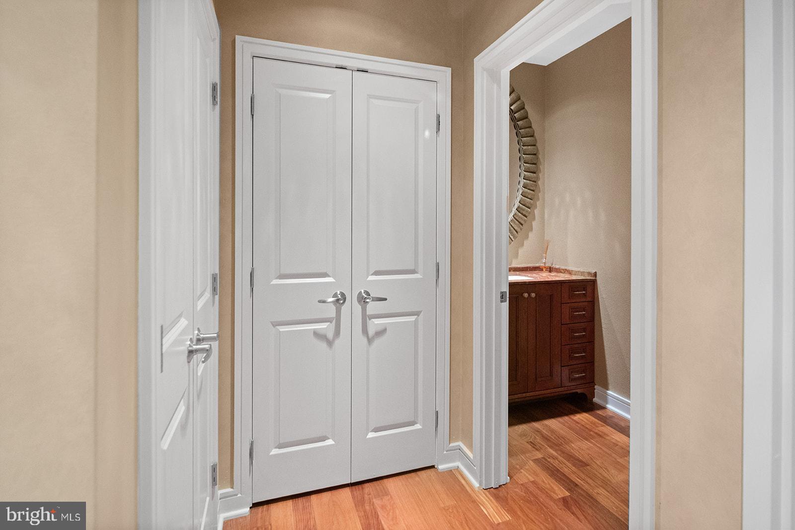 110 South Front Street, Unit 200 Philadelphia, PA 19106 - Photo 46 of 59