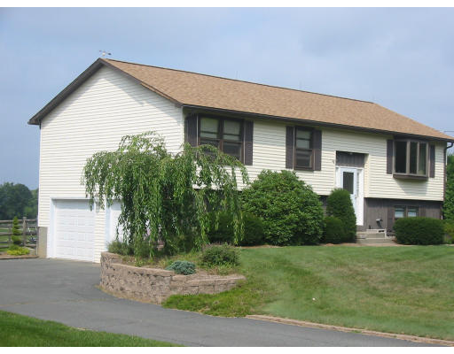 49 Lawrence Plain Road Hadley, MA 01035 - Photo 3 of 13 Gallery Image 3