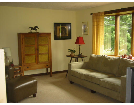 49 Lawrence Plain Road Hadley, MA 01035 - Photo 5 of 13 Gallery Image 5