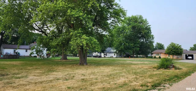 $15,900 | 610 Southeast Vine Street, Atlanta, IL 61723