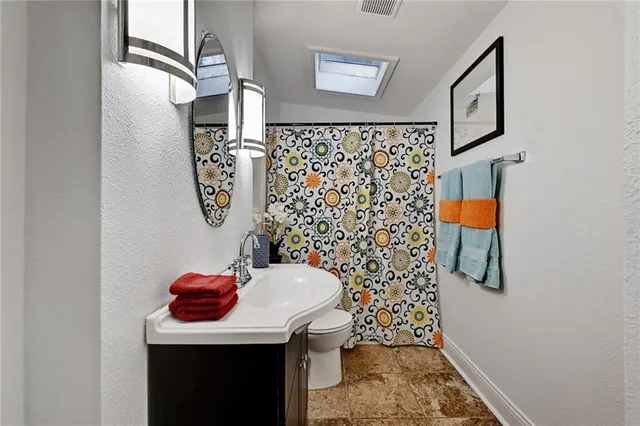 $2,850 | 3207 Breeze Terrace, Unit A, Austin, TX 78722