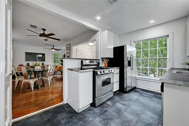 $2,850 | 3207 Breeze Terrace, Unit A, Austin, TX 78722