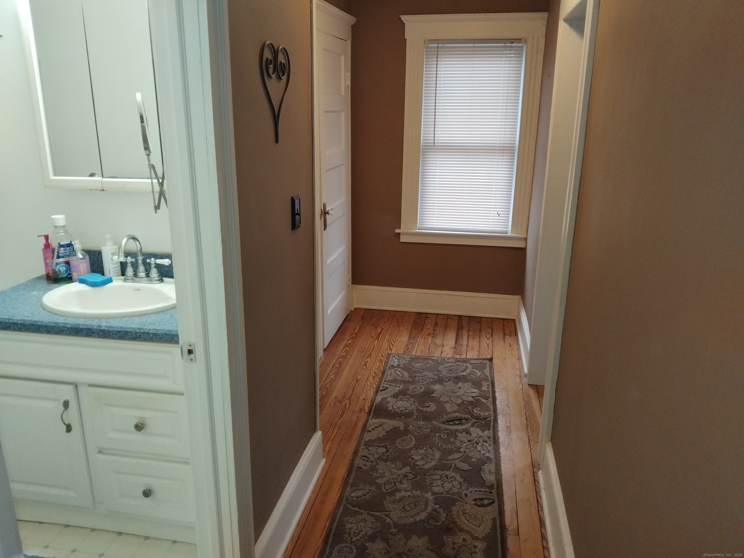 21 Roosevelt Avenue Torrington, CT 06790 - Photo 15 of 22