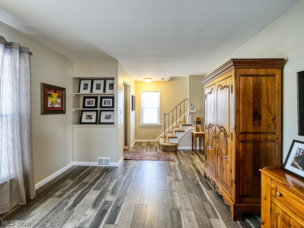 3844 Severn Road Cleveland Heights, OH 44118 - Photo 7 of 35 These floors are gleaming, have been impeccably maintained.
