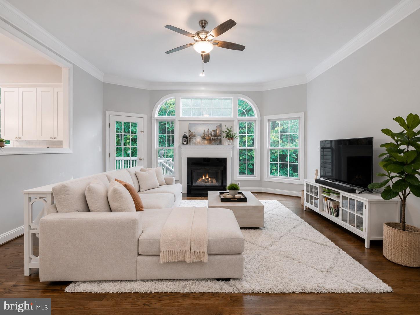 6039 Deer Ridge Trail Springfield, VA 22150 - Photo 14 of 103