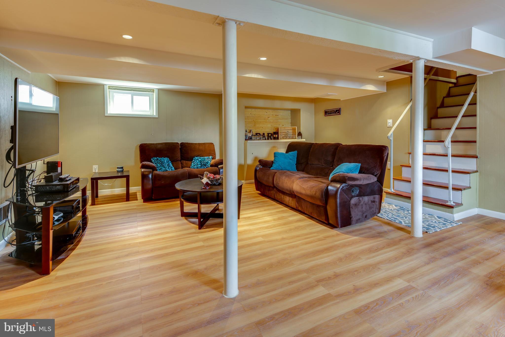 9219 Avondale Road Baltimore, MD 21234 - Photo 20 of 30 Family Room