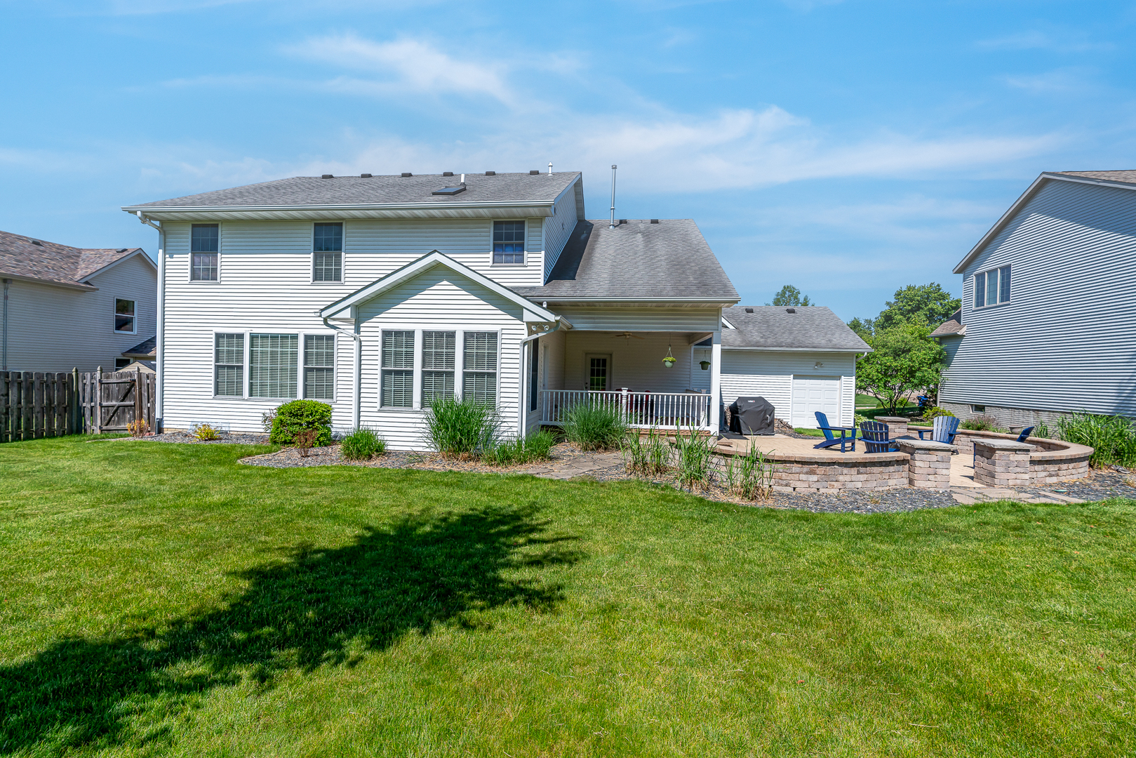 5315 Hugo Road Bettendorf, IA 52722 - Photo 3 of 35