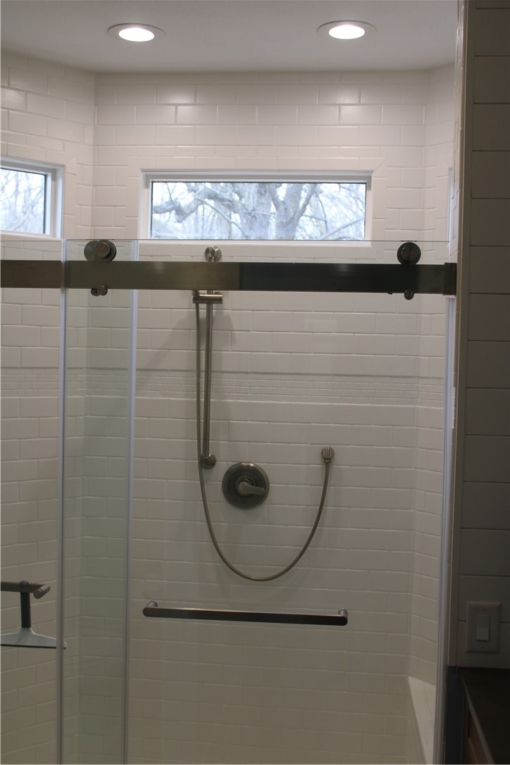 1 Prairie Sun Mattoon, IL 61938 - Photo 18 of 41 deluxe master shower