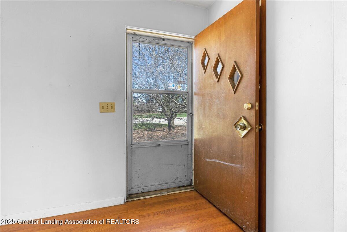 2567 Jolly Road Okemos, MI 48864 - Photo 4 of 30 03-Media Jett - 01