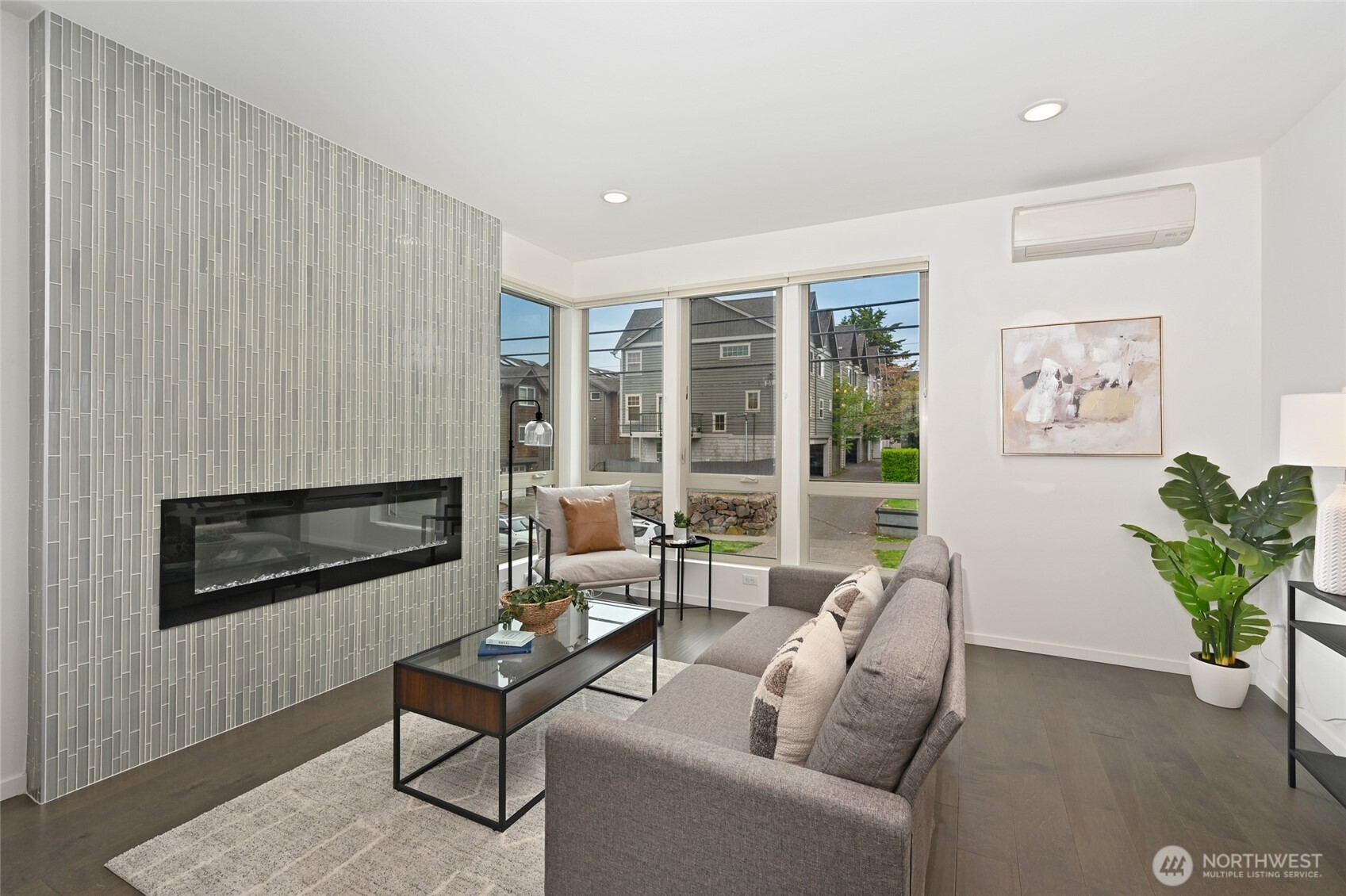 738 D N 95th Seattle, WA 98103 - Photo 8 of 26