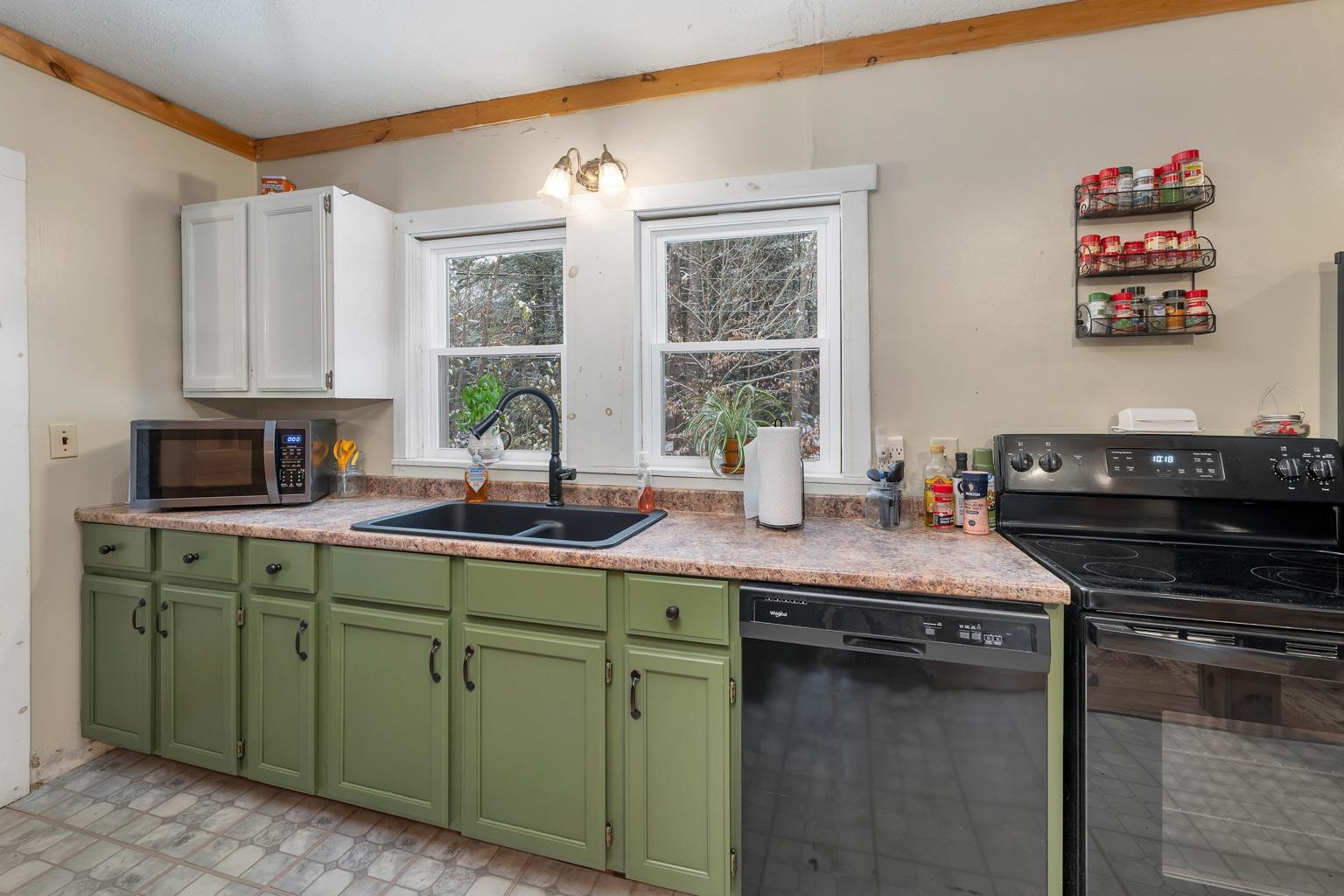 419 Mountain Road Gilmanton, NH 03837 - Photo 7 of 38
