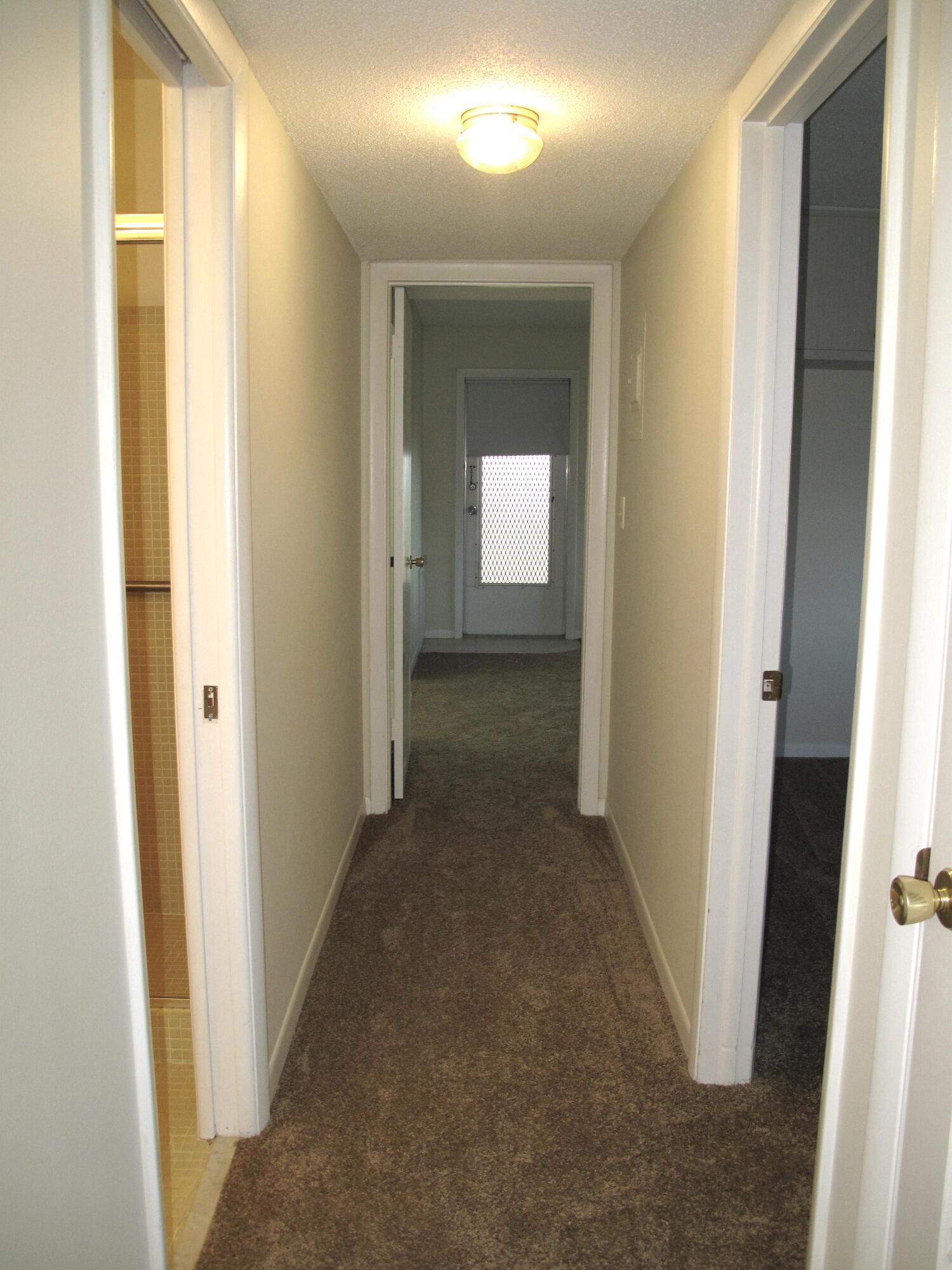 277 West High Point Court, Unit D Delray Beach, FL 33445 - Photo 17 of 47 Hallway