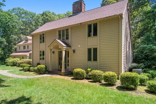 $1,179,900 | 4 Meservey Lane, Lynnfield, MA 01940