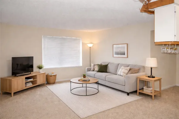 $1,625 | 910 Duncan Lane, Unit 52, Austin, TX 78705