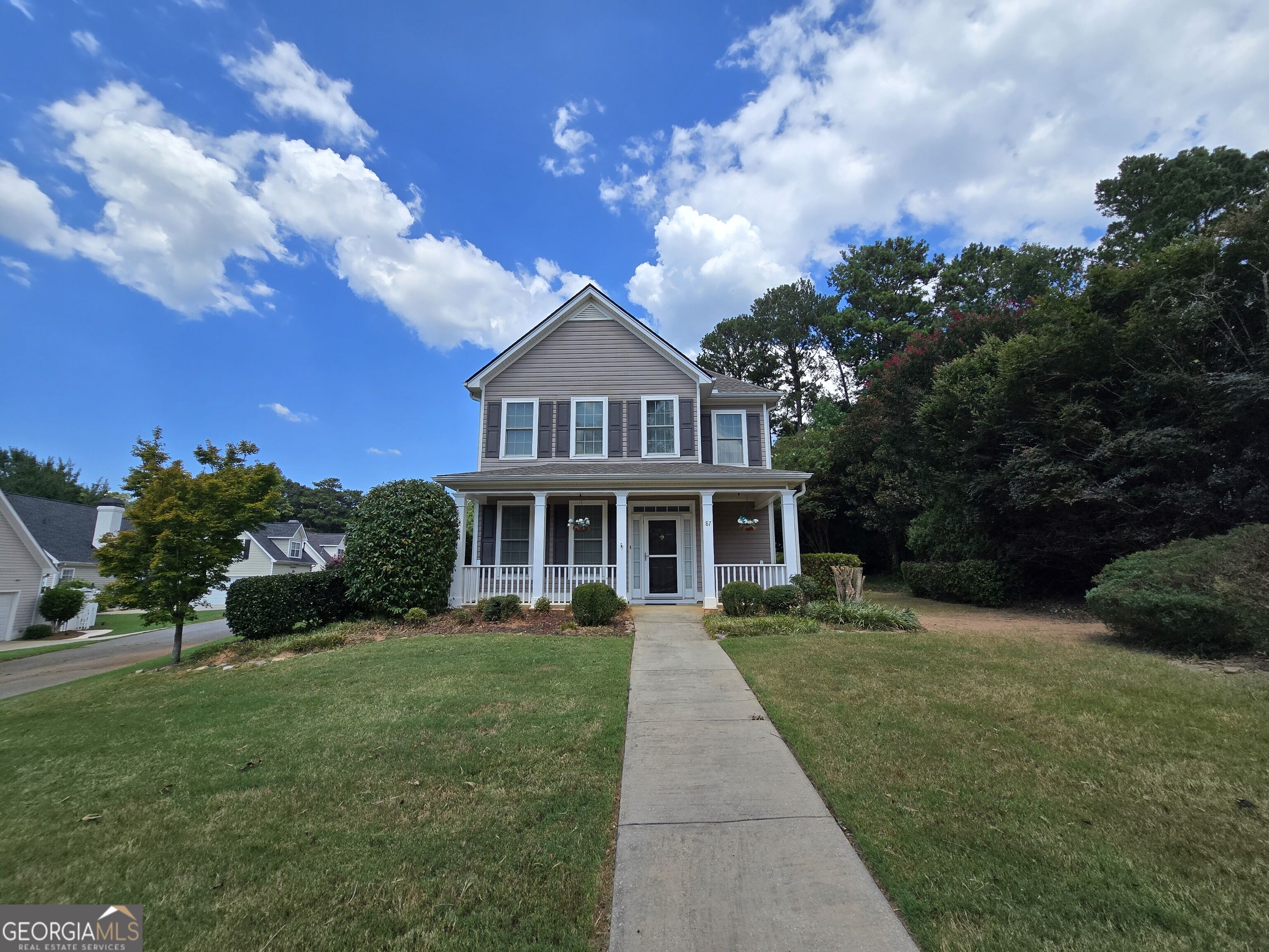 87 Columns Way Newnan, GA 30265 - Photo 2 of 26 Gallery Image 2