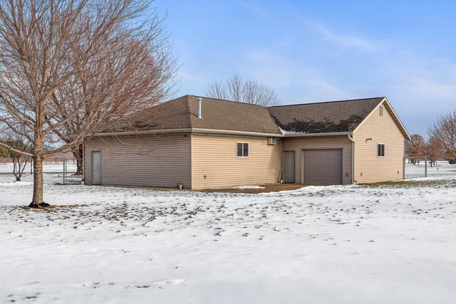 $695,000 | N10733 Timberwolf Lane, Caledonia, WI 54661