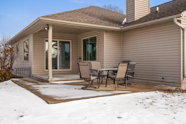 $695,000 | N10733 Timberwolf Lane, Caledonia, WI 54661