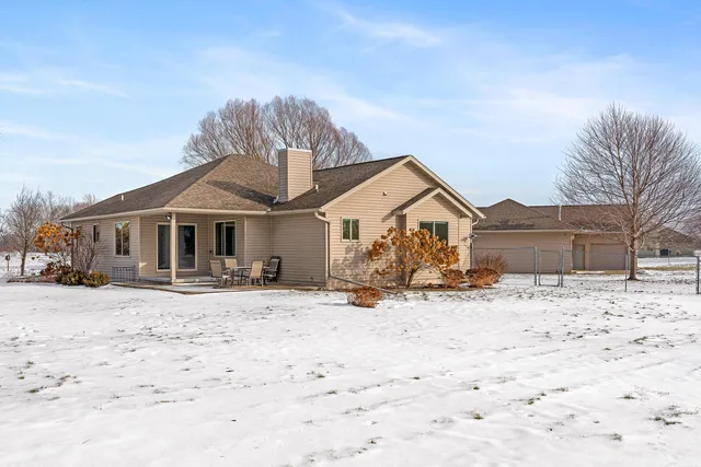 $695,000 | N10733 Timberwolf Lane, Caledonia, WI 54661