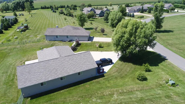 $695,000 | N10733 Timberwolf Lane, Caledonia, WI 54661