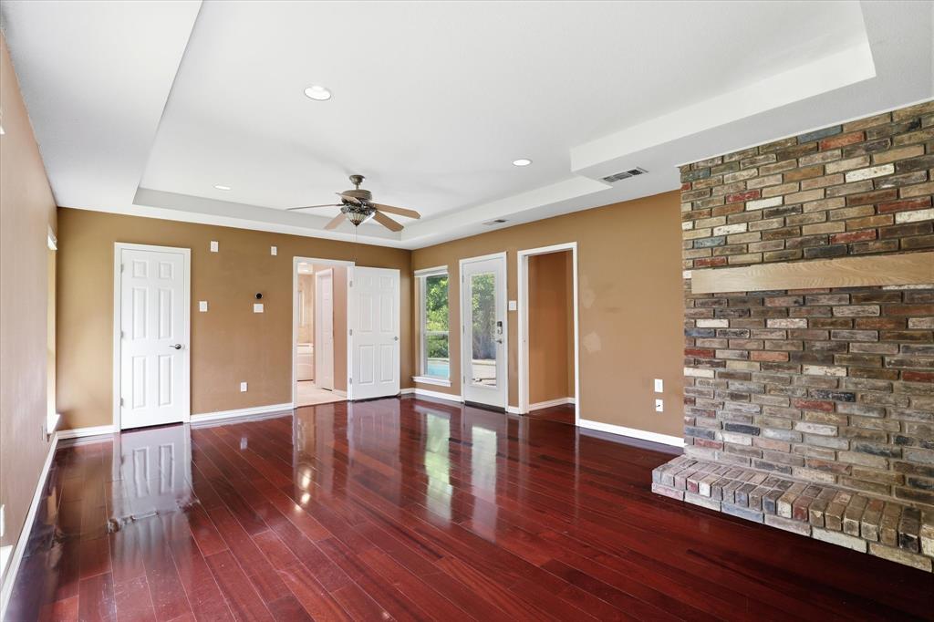 2613 Country Valley Road Garland, TX 75043 - Photo 15 of 40 Gallery Image 15