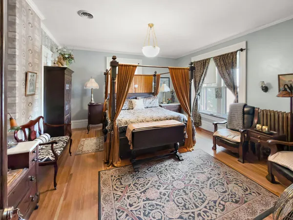 $783,900 | 1105 West 4th Street, Red Wing, MN 55066