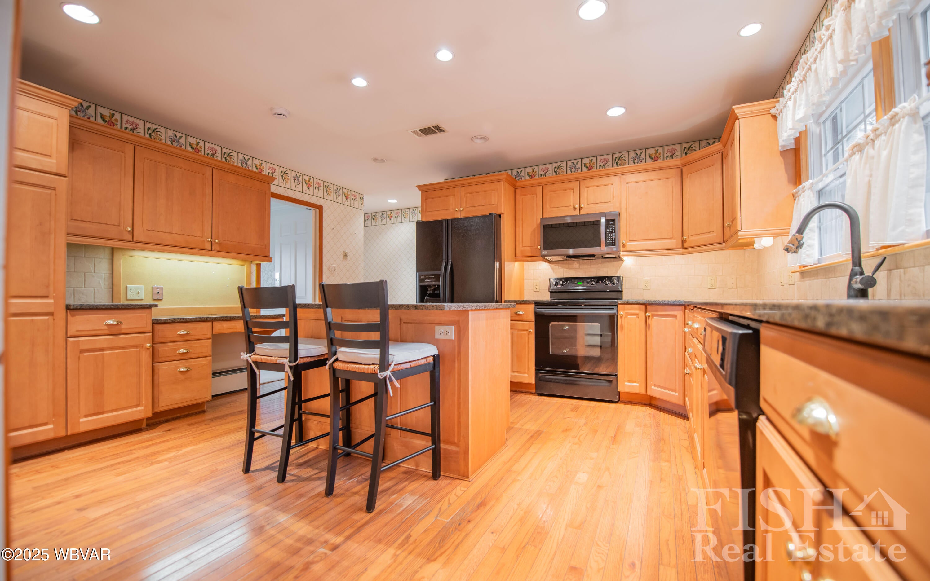 204 Roderick Road Williamsport, PA 17701 - Photo 14 of 40 Kitchen